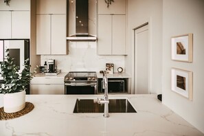 Apartment | 2 bedrooms - 902 (Halifax)