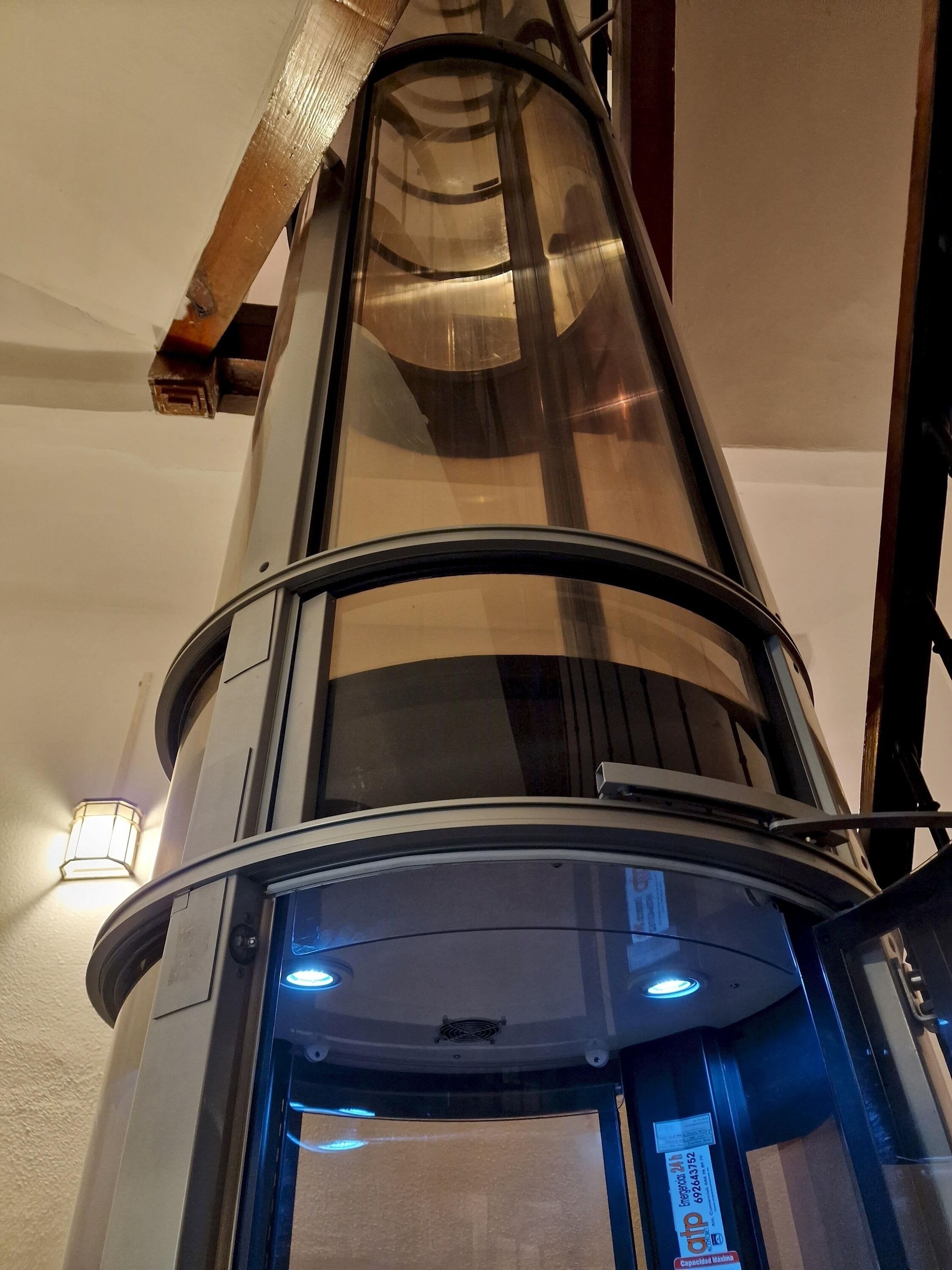 公寓 | 4 間臥室、網路服務