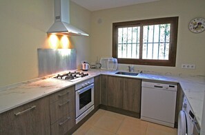 4 عدّة غرف نوم