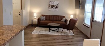 2 Bedroom Apartment Next To Rivian