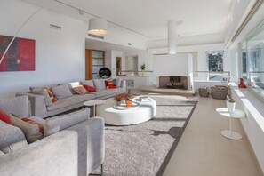 Villa | 6 bedrooms - Magnificent Recently Built Villa Pax 12 sea View Golden Mile Marbella (Marbella)
