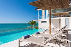 House, Accessible | 9 bedrooms - La Mer Villa South Oceanfront Luxury on Sapodilla Bay (Providenciales)