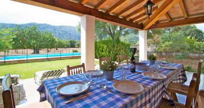 Vall de March Finca Farmhouses by Vida Villas