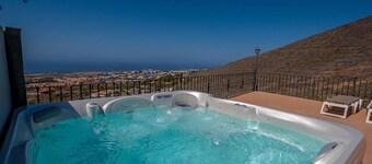 Casa Magma in Adeje With 2 Bedrooms and 1 Bathrooms