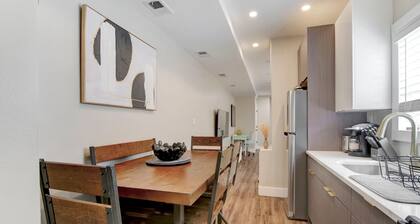 Comfy Bright Peaceful 1BR - Minutes to NYC