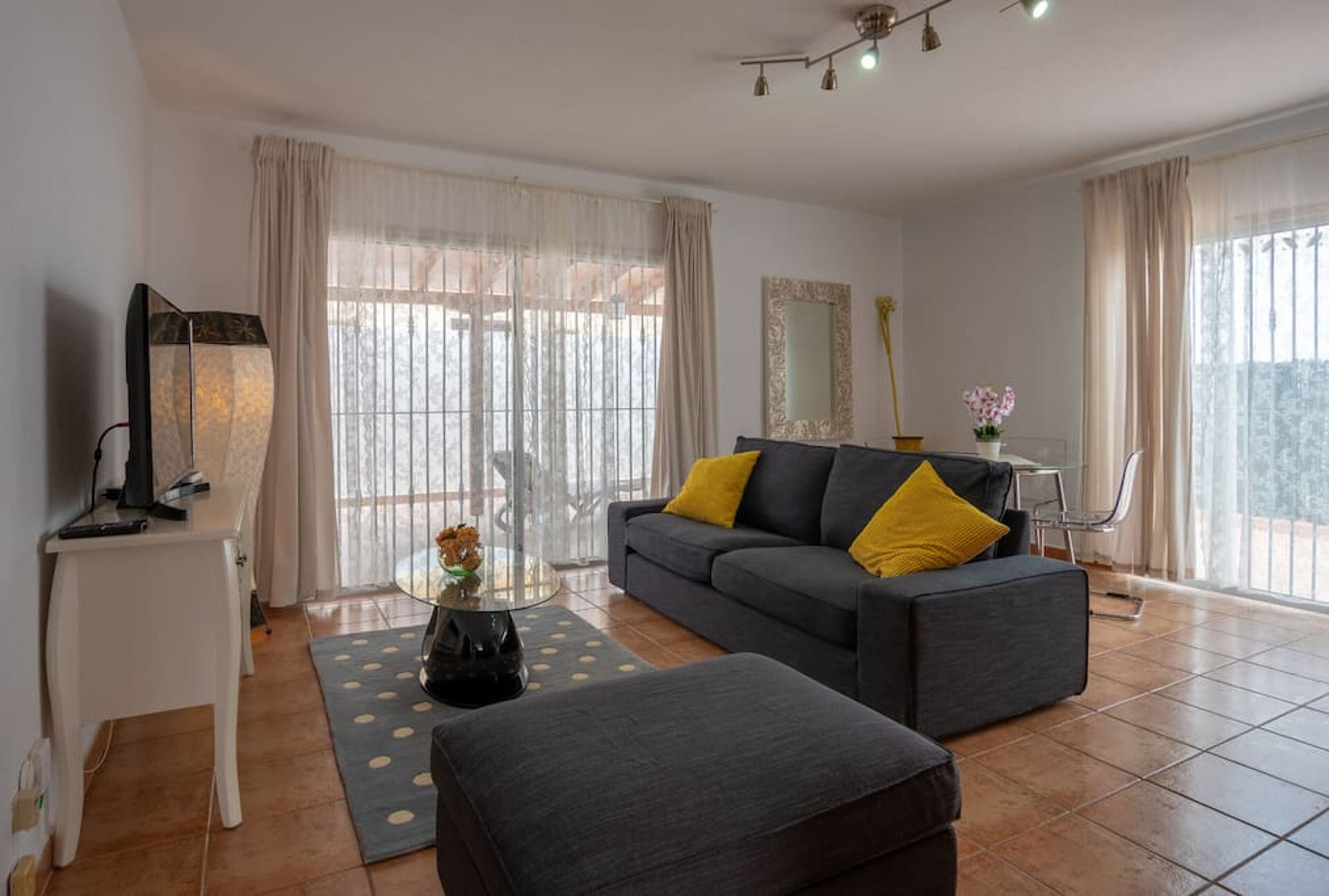 Nhà, hút thuốc | 3 phòng ngủ 