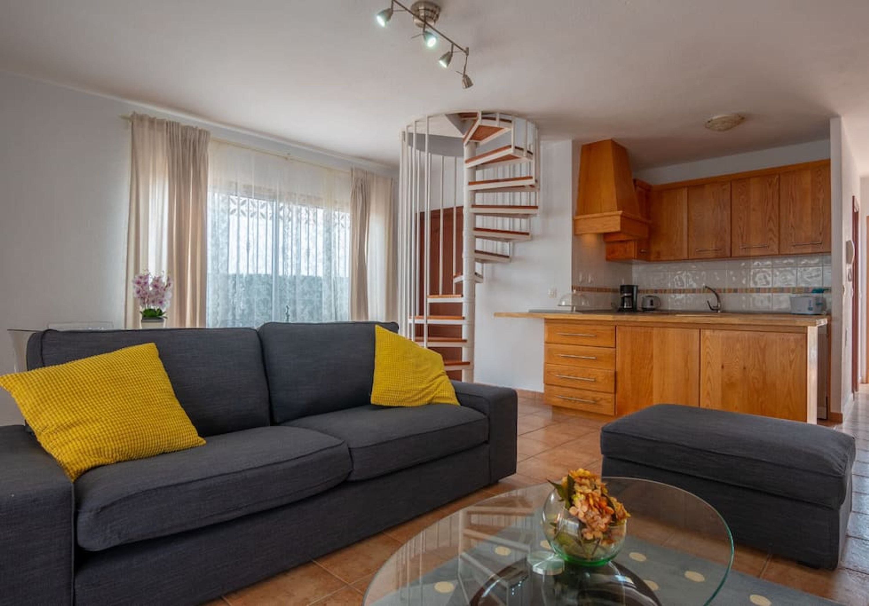 Nhà, hút thuốc | 3 phòng ngủ 