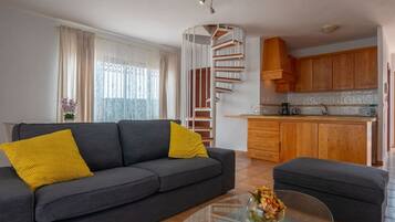 Nhà, hút thuốc | 3 phòng ngủ