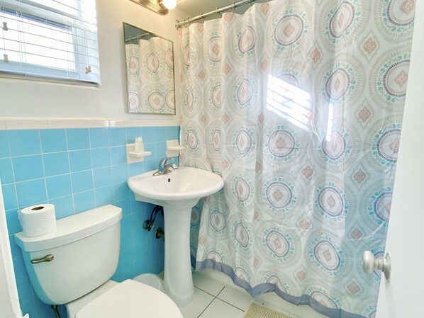 Apartment | 1 bedroom - Southwinds 4 for 2 Steps to Beach Boardwalk (Hollywood)