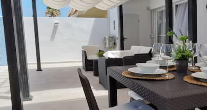 Villa Orqu dea in Callao Salvaje