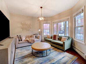 Apartment | 2 bedrooms - Stylish 2 BR - Quiet Street - Minutes to NYC (Jersey City)