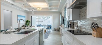 Seas - Naples - 795 108th Ave N