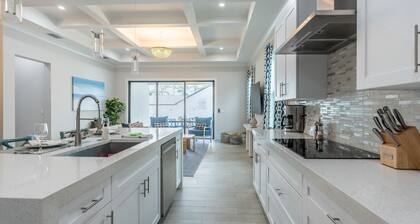 Seas - Naples - 795 108th Ave N