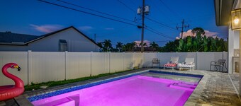 Seas - Naples - 795 108th Ave N