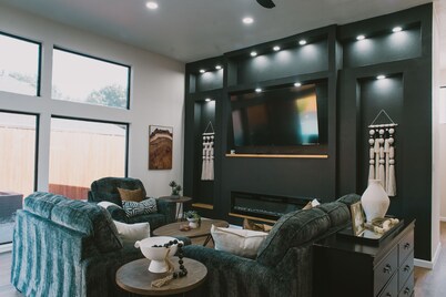 Misha: 6443 Redpine Road, Dallas