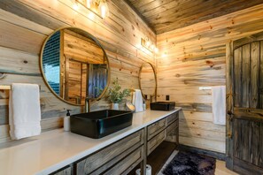 House | Bathroom - Timb - Broken Bow - 319 Lukfata Fork Trail (Broken Bow)