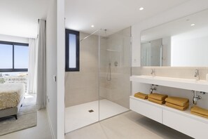 House | 3 bedrooms - Exclusive 3-bedroom Apartment in Higueron (Fuengirola)