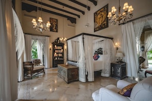 Casa, para fumadores | 7 habitaciones 