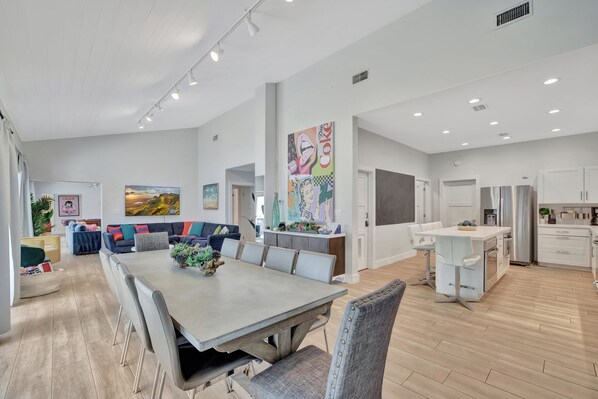 6 bedrooms