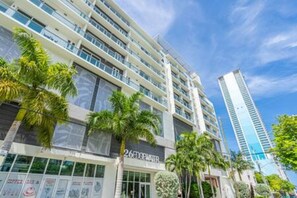 Exterior - Modern 1BR Apt In Edgewater Free Parking (Miami)