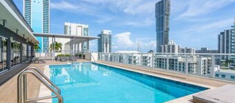 Modern 1BR Apt In Edgewater Free Parking