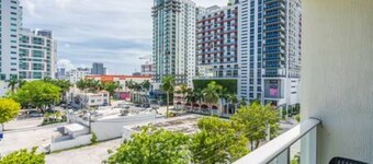 Modern 1BR Apt In Edgewater Free Parking