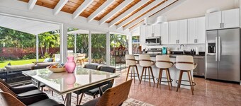 Pool Spacious Backyard Delray Beach Home