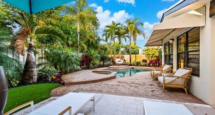 Tropical Getaway Heated Pool Patio Retreat
