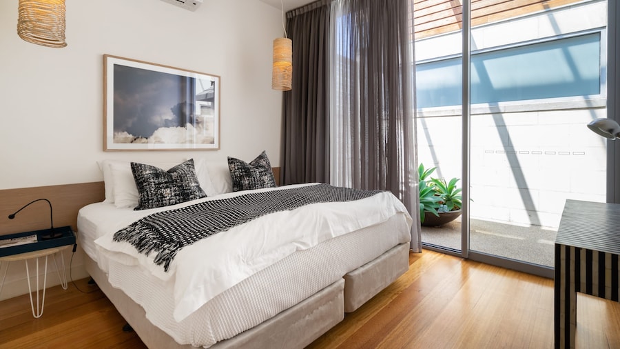 Aquabelle Four on Rye Beach