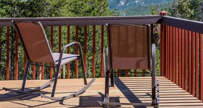 Mountain View Apartment Near Downtown Hiking