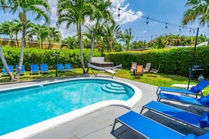 House - 437 NE 107th Pool Hot Tub Patio 5 Bedrooms 3 Baths Parking (Miami Shores)