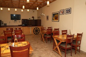 Restaurant - Bliss & Co Manor Mussoorie (Mussoorie)