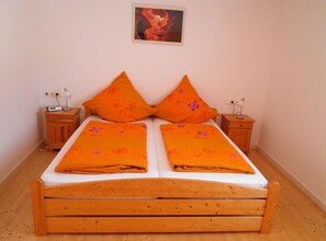 2 bedrooms, free WiFi, bed sheets