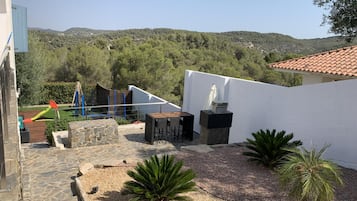 4 bedrooms