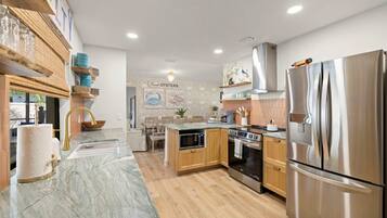 獨棟房屋 | 4 間臥室、網路服務