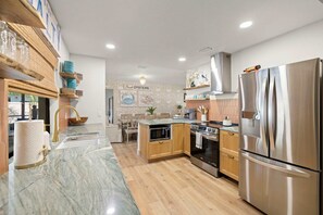 House | 4 bedrooms, Internet