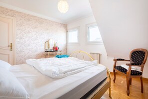 1 bedroom, iron/ironing board, WiFi, bed sheets