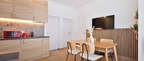 Apartment | Dining
