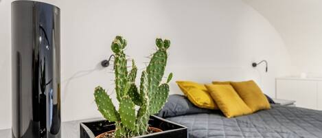 2 Schlafzimmer, Bügeleisen/Bügelbrett