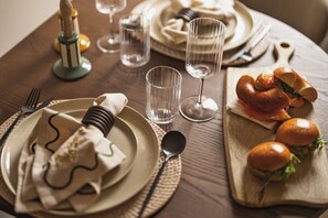 Alimentos y bebidas