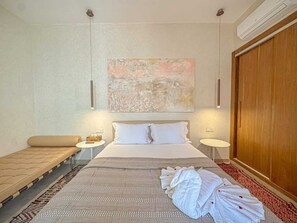 In-room safe, desk, iron/ironing board