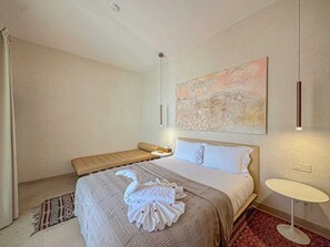 In-room safe, desk, iron/ironing board