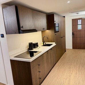 In-room safe, desk, laptop workspace, blackout drapes