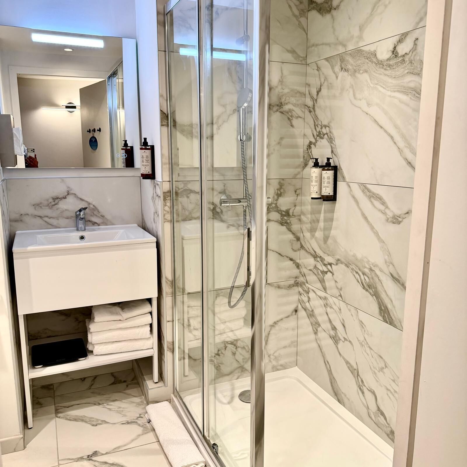 Bathroom shower