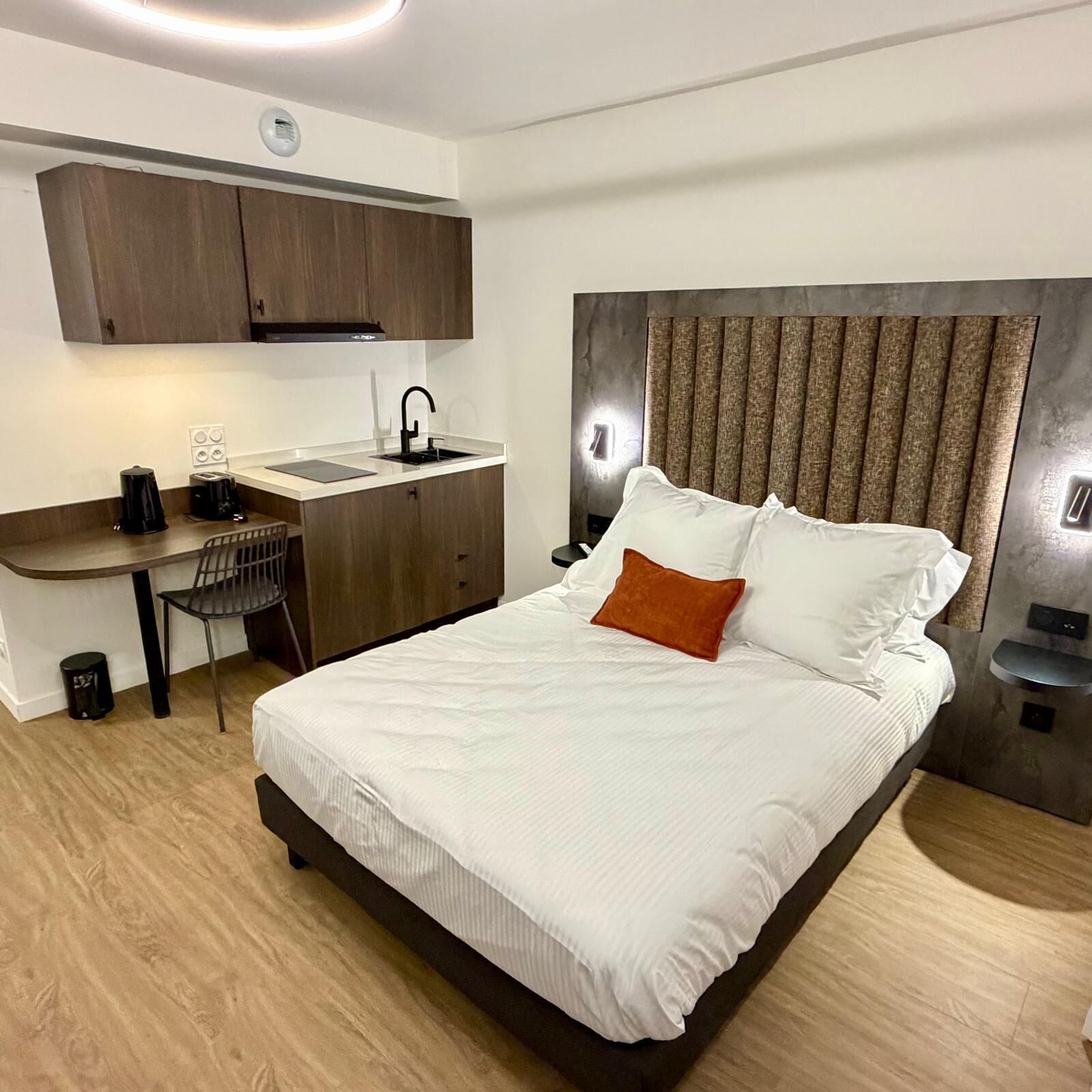 Classic Studio, Non Smoking | In-room safe, desk, laptop workspace, blackout drapes