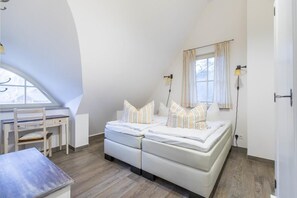 5 chambres, fer et planche à repasser, accès au Wi-Fi (inclus)