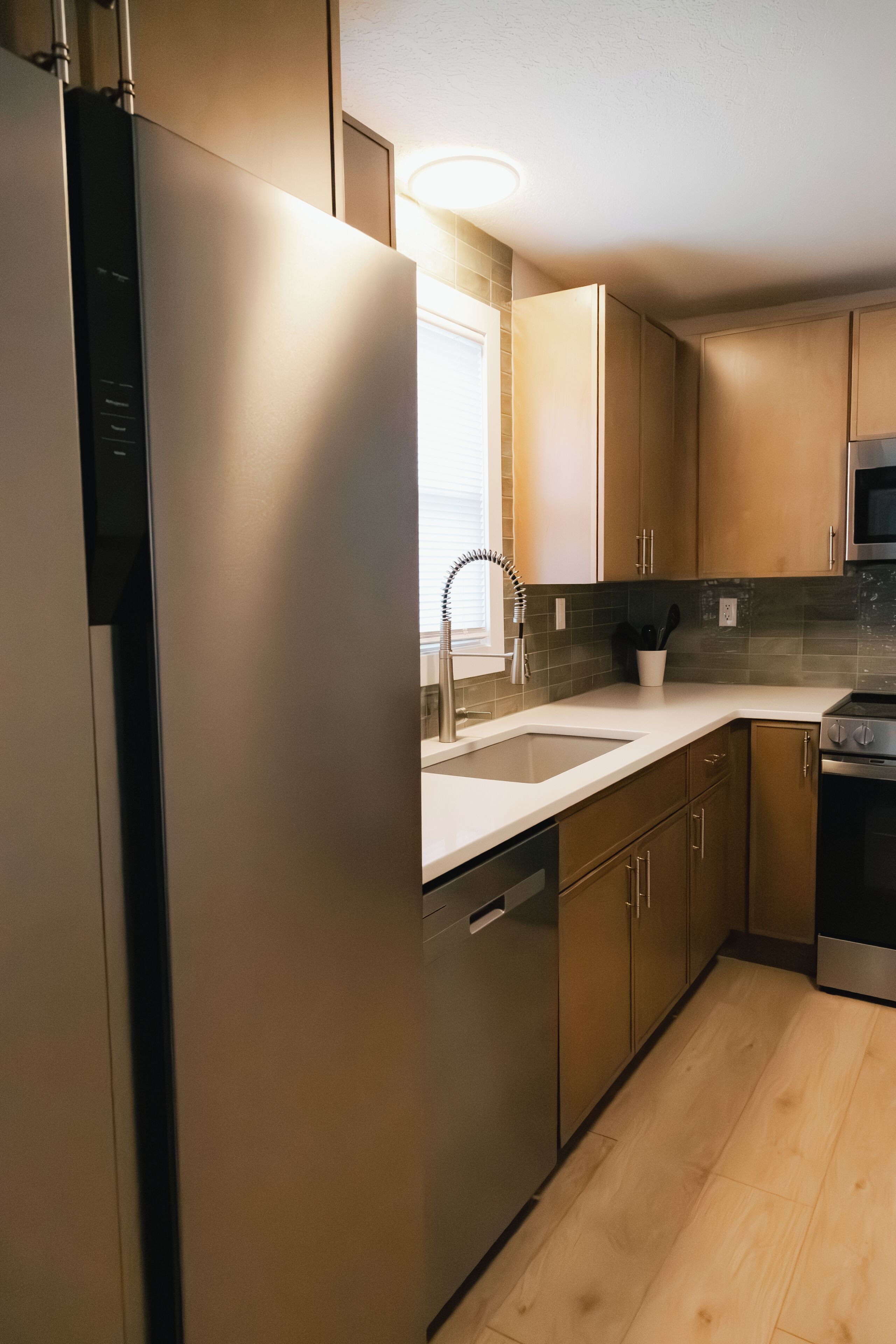 Micro-ondes, four, plaque de cuisson, lave-vaisselle