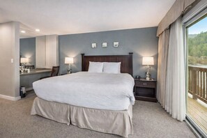1 bedroom, free WiFi, bed sheets - Bayside Waterfront King_Ocean Views_King Bed_Pool (Eastsound)