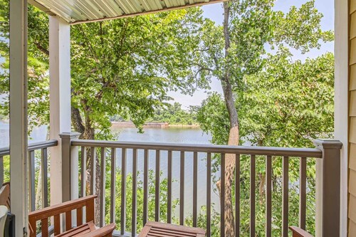 Riverfront Condo | Walk to Broadway