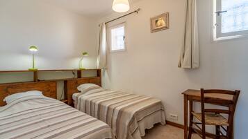 2 soveværelser, strygejern/strygebræt, sengetøj